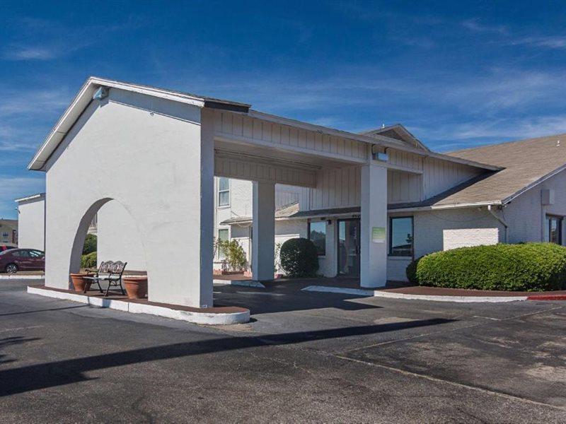 Studio Inn Extended Stay Oklahoma City Airport By Oyo Екстериор снимка