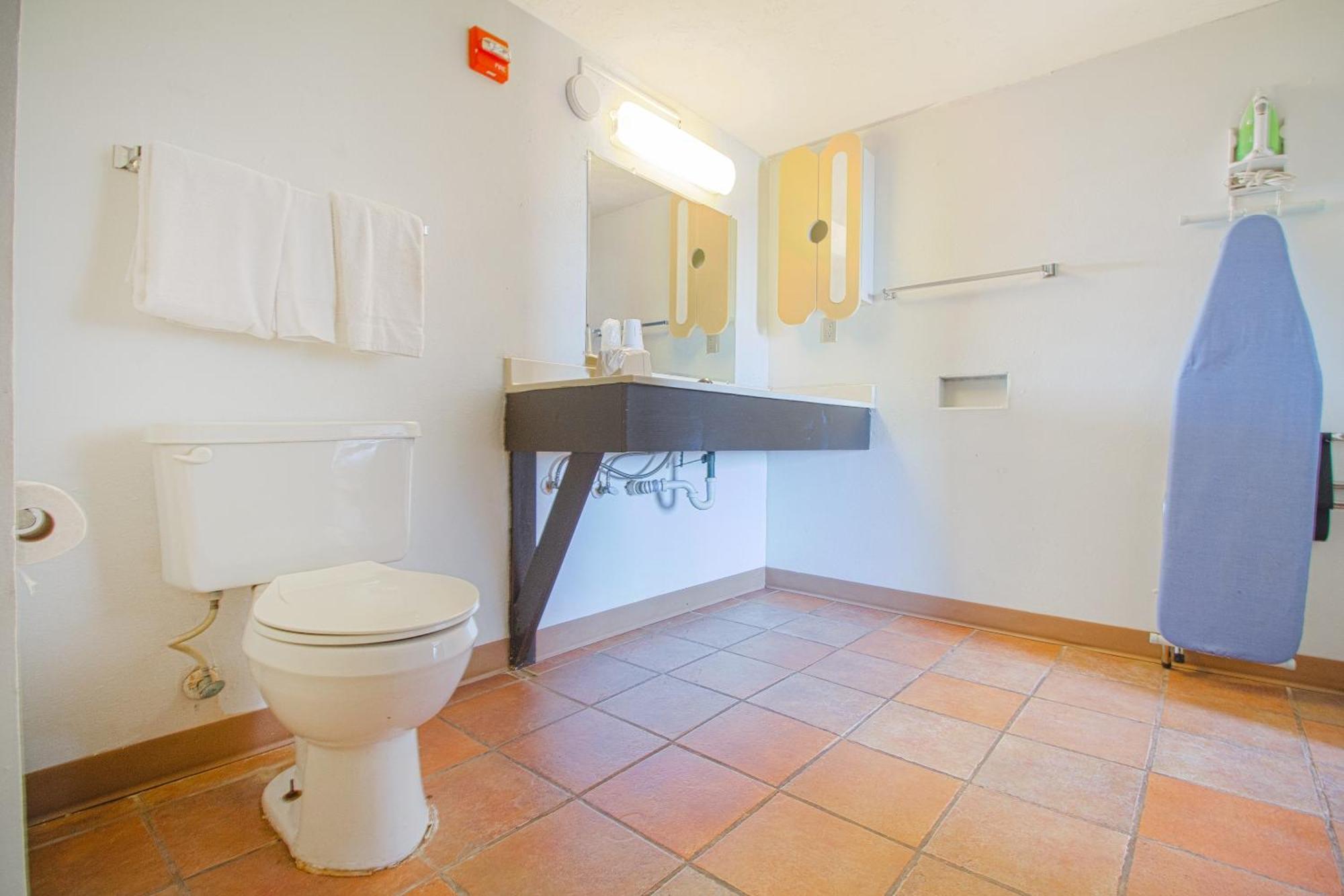 Studio Inn Extended Stay Oklahoma City Airport By Oyo Екстериор снимка
